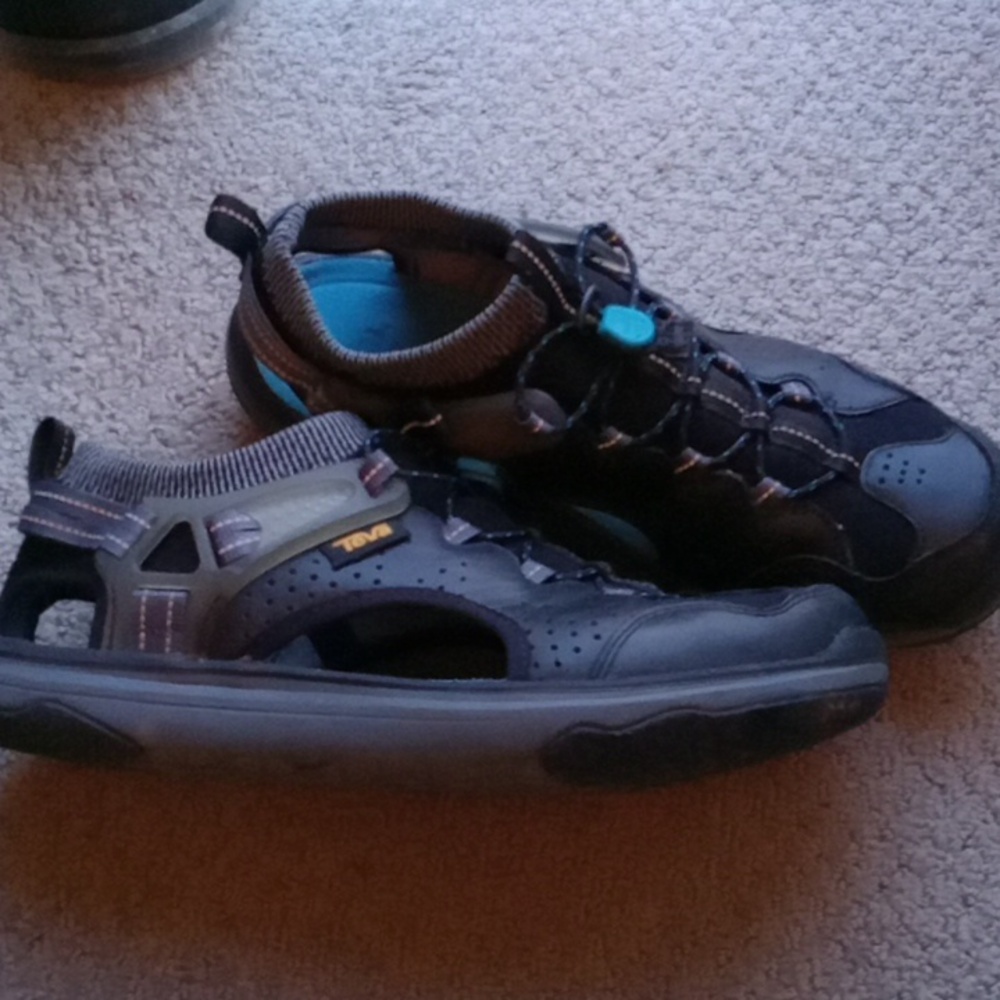 Teva Hiking Sandal - Picture 4 of 10